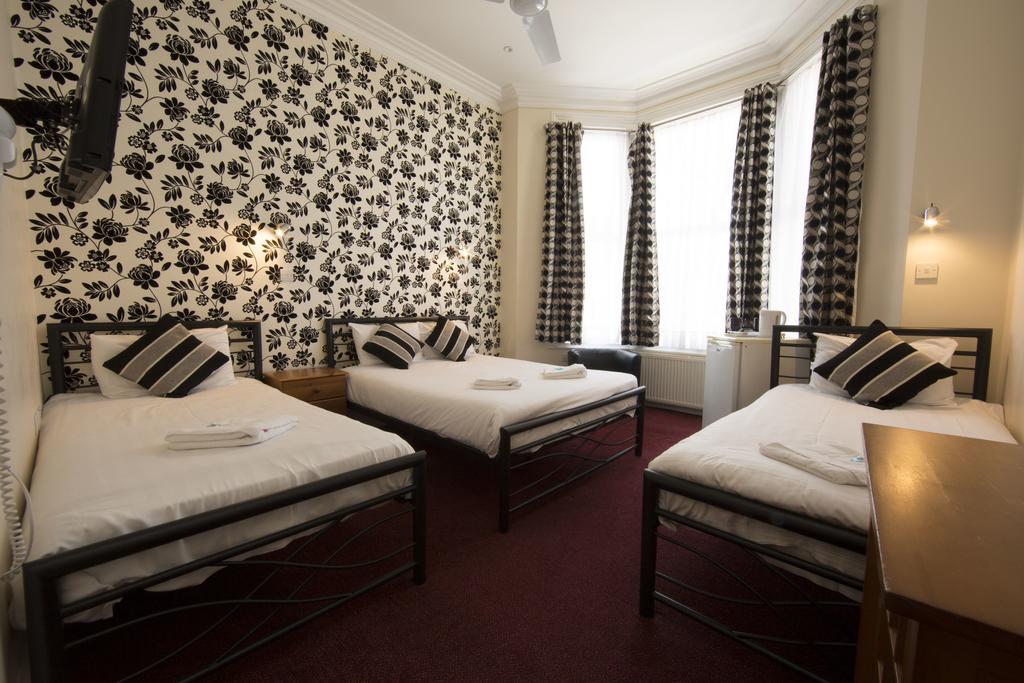 Royal London Hotel By Saba Bilik gambar