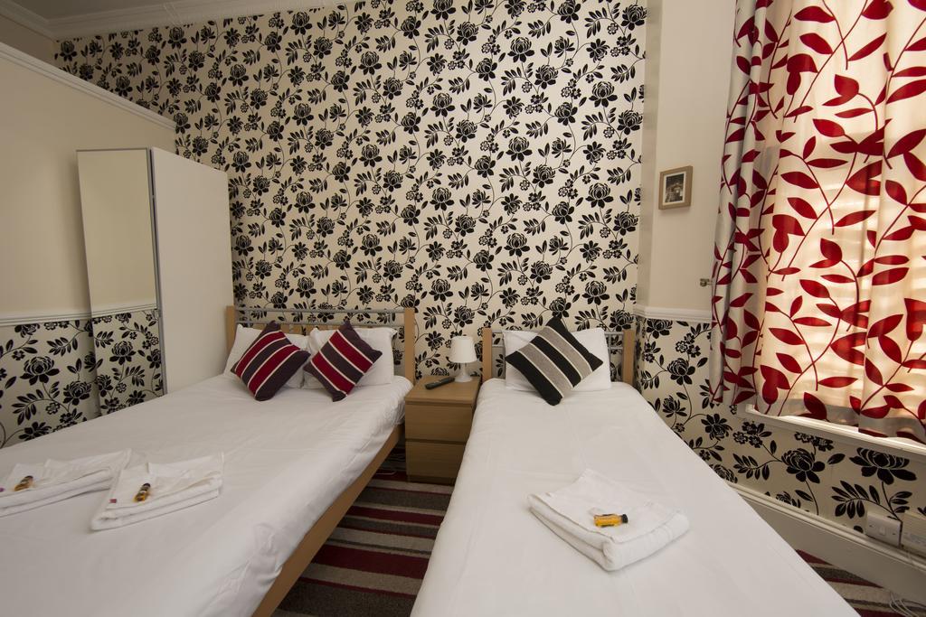 Royal London Hotel By Saba Bilik gambar